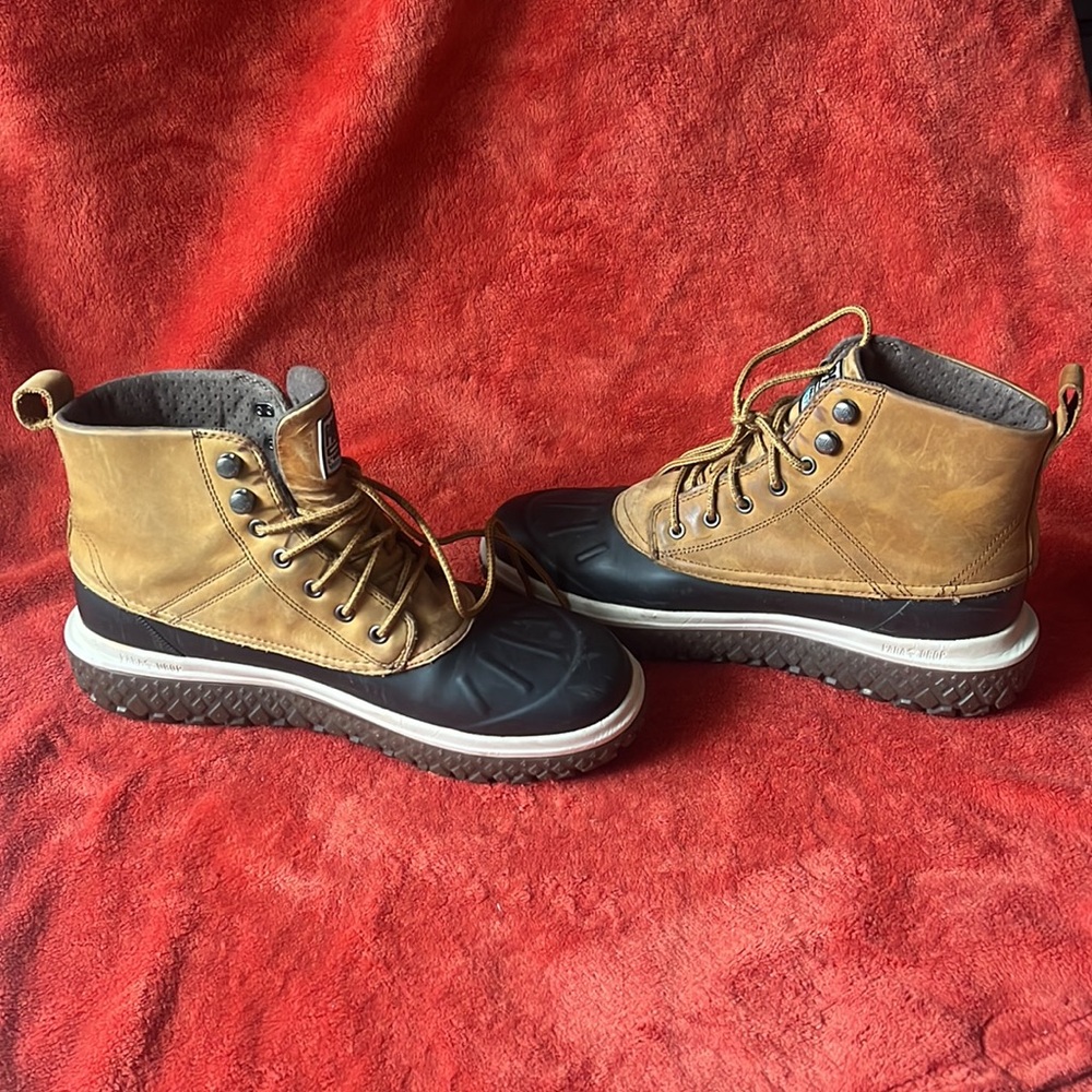 PALLADIUM Men’s Duck Boot Tan/Black, 11, Durable Waterproof Outdoor Hiking - Picture 6 of 10